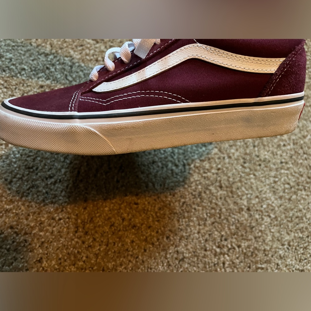 Vans - Picture 2 of 10
